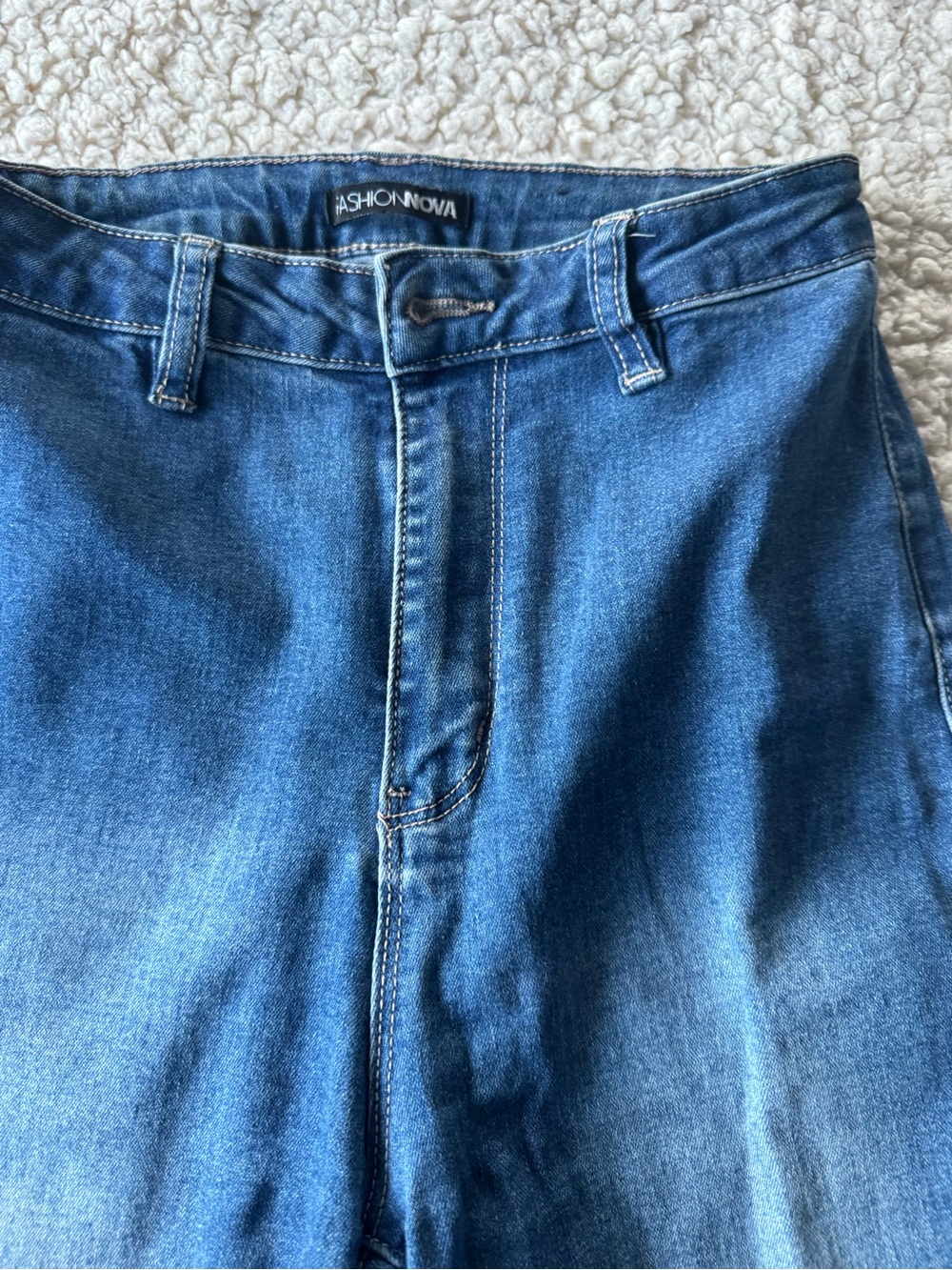 Fashion Nova Classic High-Rise Flare Jeans in Blue - Picture 4 of 6